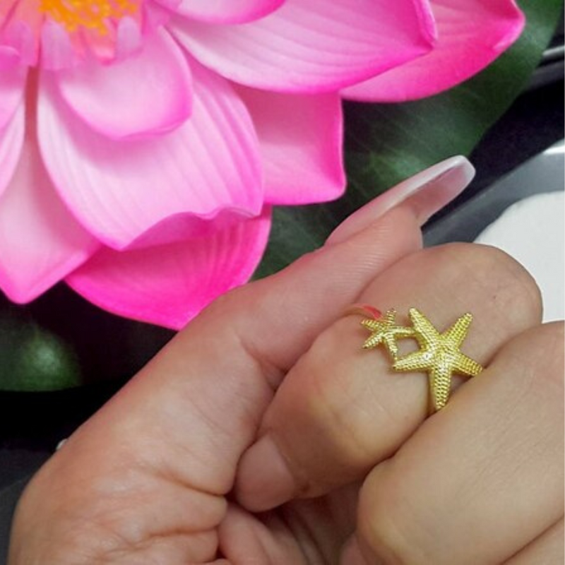 Gold starfish ring | Wanda